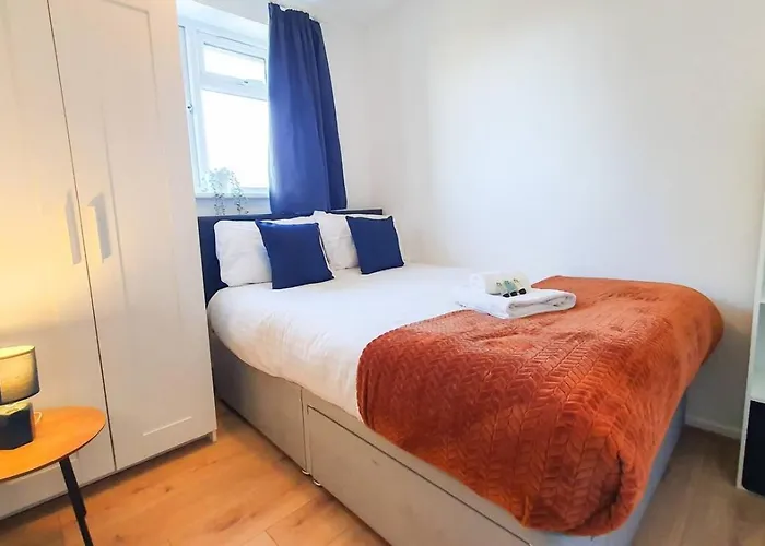 Cheerful 4-Bedroom House